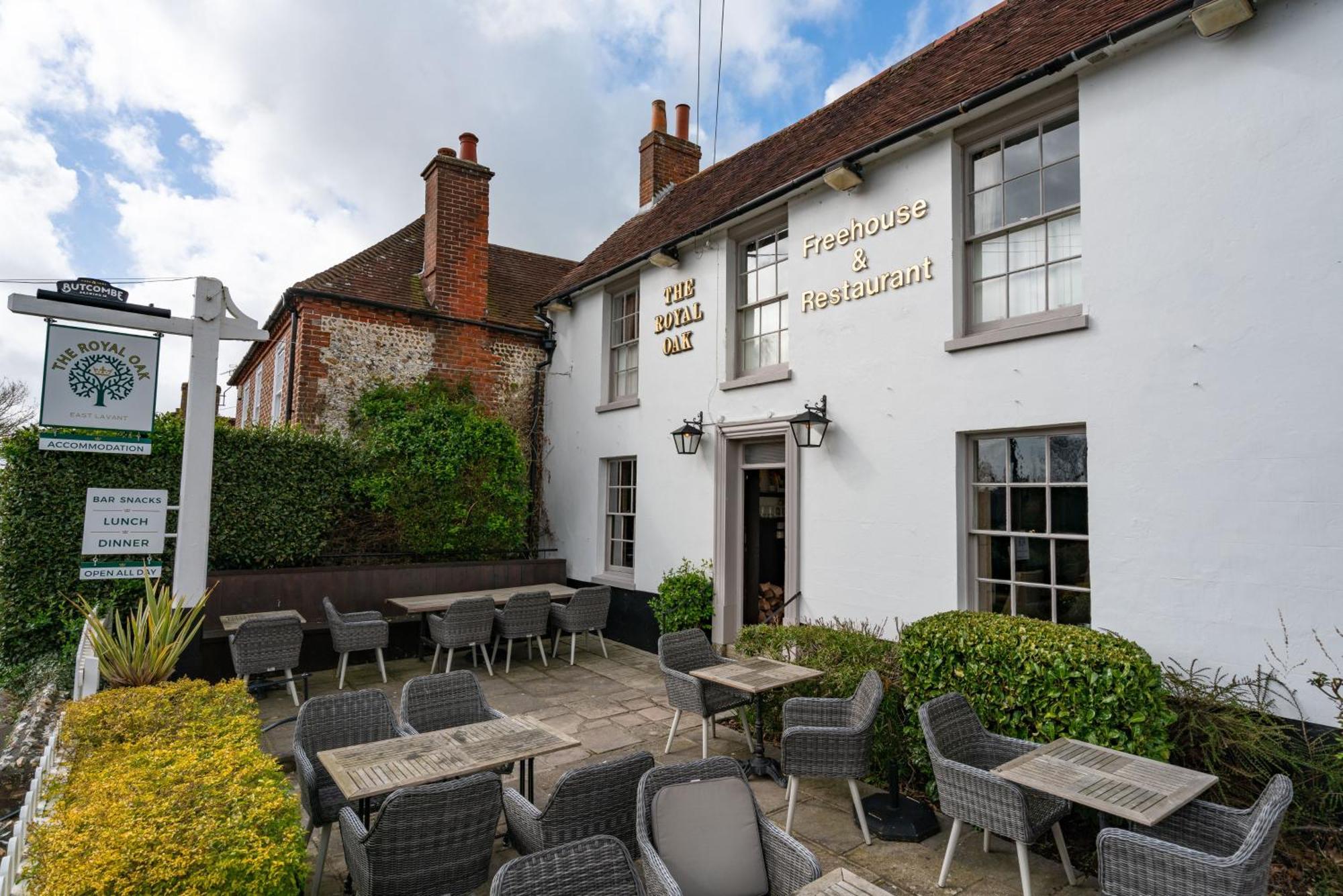 The Royal Oak Inn Chichester Exterior photo