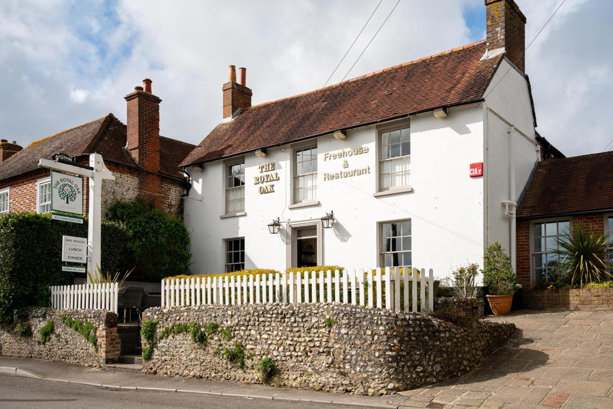 The Royal Oak Inn Chichester Exterior photo